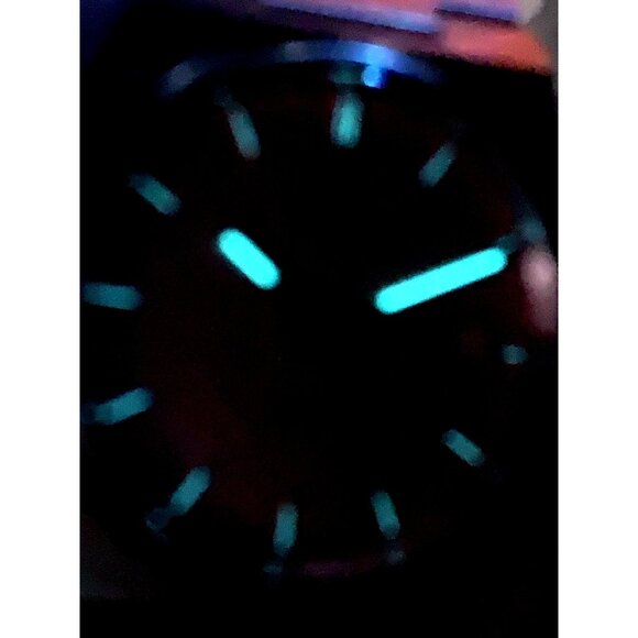 Tissot PRX Women's Watch Swiss Quartz Pink Dial Silver Steel 35mm T1372101133100 - Picture 8 of 15